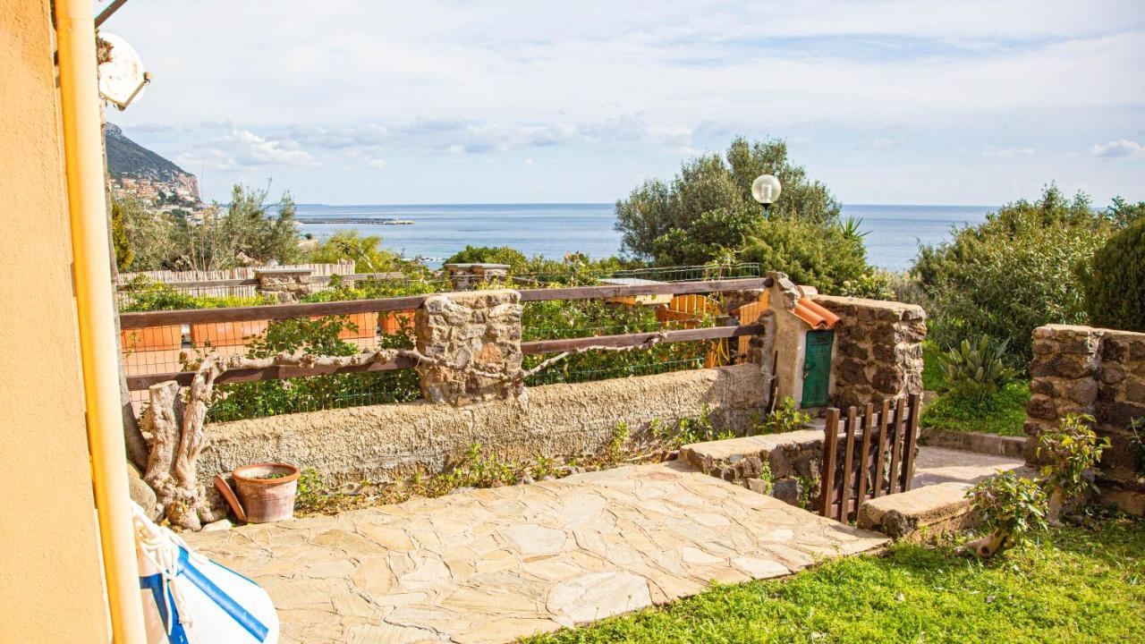 Casa Ariel Per 4, A Pochi Passi Dalla Spiaggia Iun R0963 칼라고노네 외부 사진